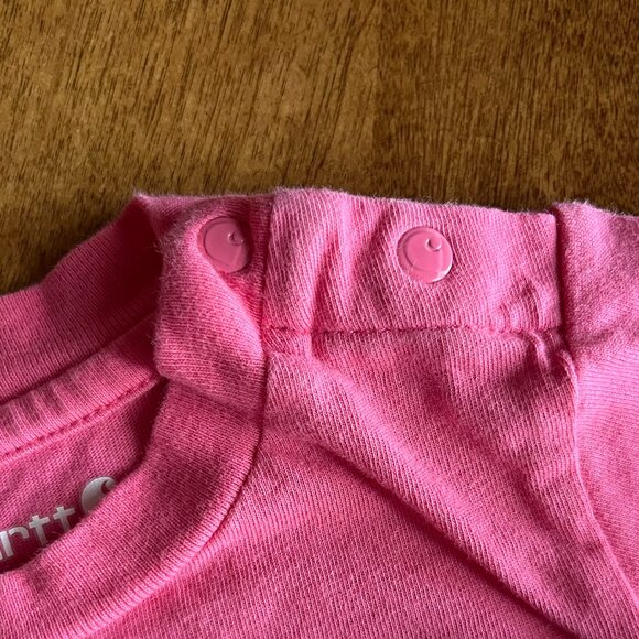 Carhartt pink pocket onesie 12m - Picture 4 of 6